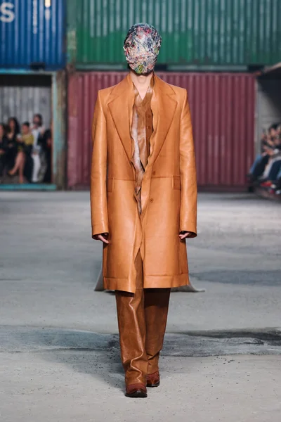 Look 36